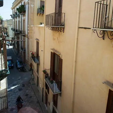 Apartment Il Sonno Dei Giusti By Domusicily *
