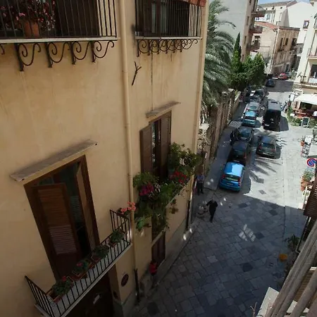 Apartment Il Sonno Dei Giusti By Domusicily *
